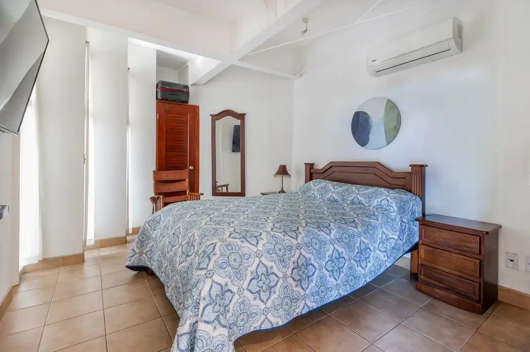 Tucanes #5 bedroom